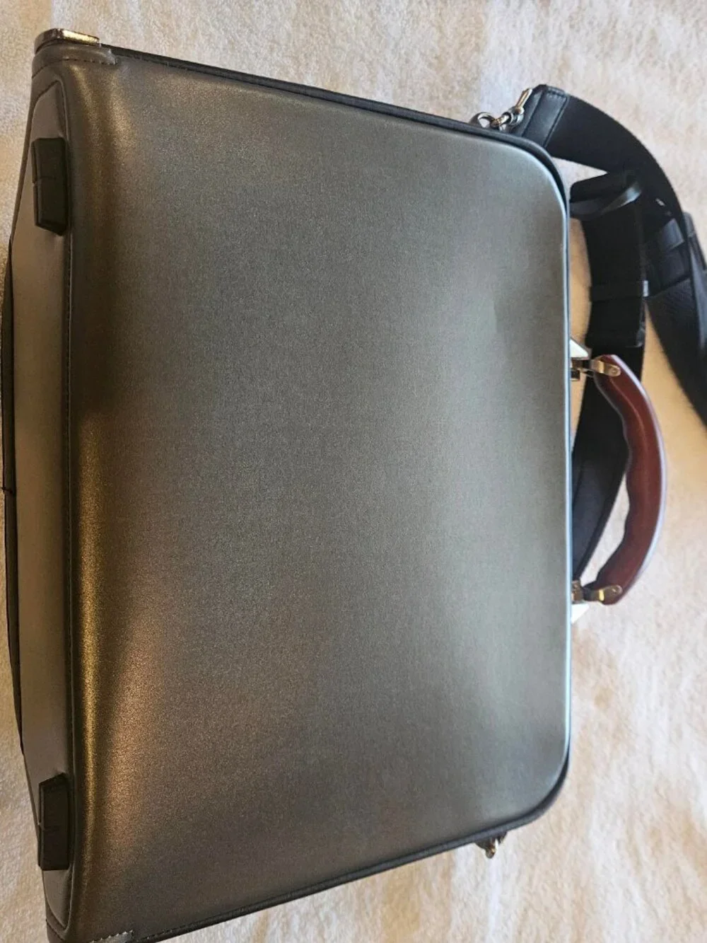 Artphere sleek smooth
